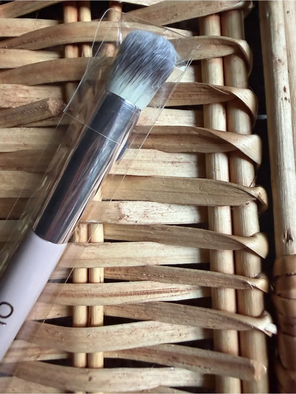 Doll 10 Dual-Ended Makeup Brush - Pink Handle